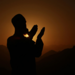 Raising your hands in du’a…